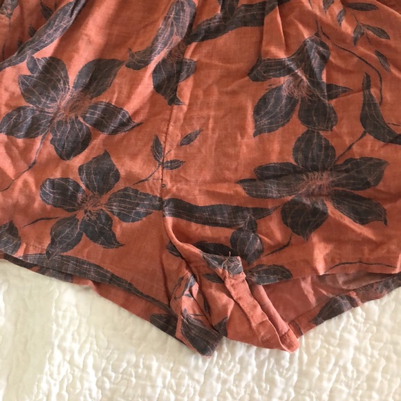 O’Neill *romper* size medium - Picture 4 of 6